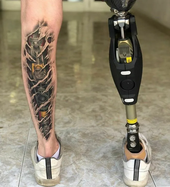 45 Personas que decidieron hacerse tatuajes de locura, compartidos en esta cuenta de Instagram
