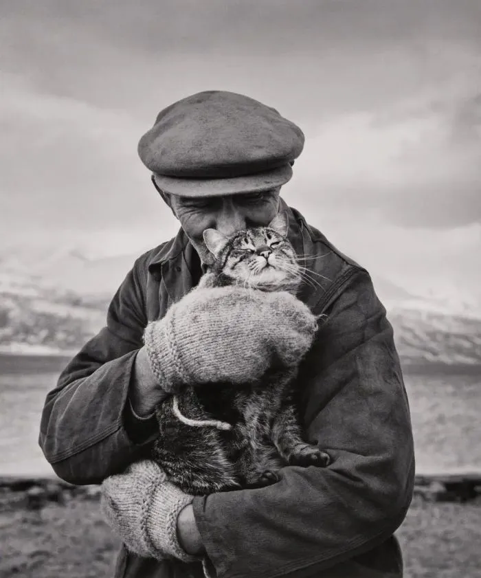 El fotógrafo documentarista finés Ismo Hölttö, 1967