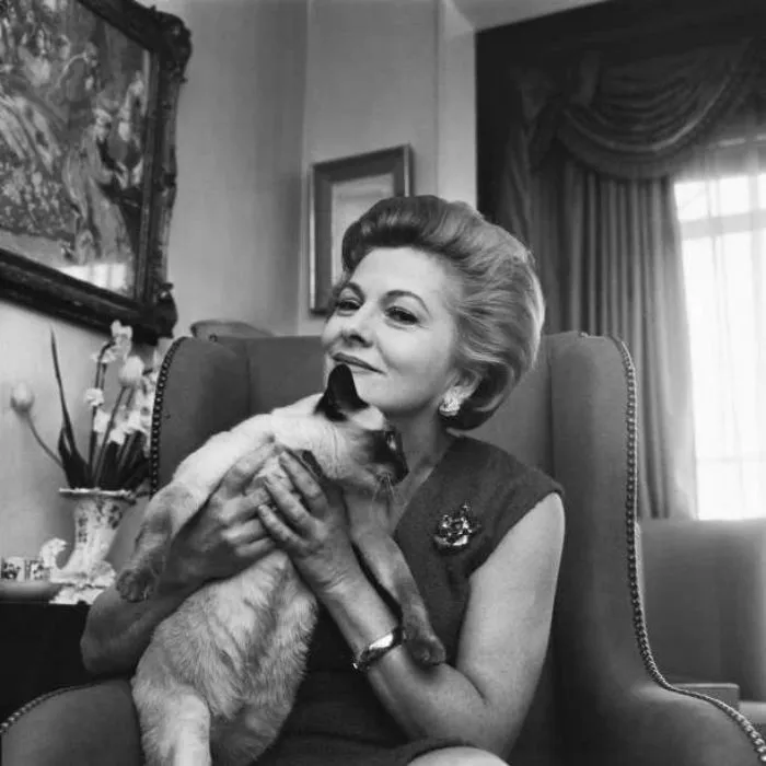 La actriz Joan Fontaine, 1966