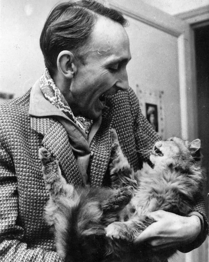 El crítico de cine francés André Bazin, 1940