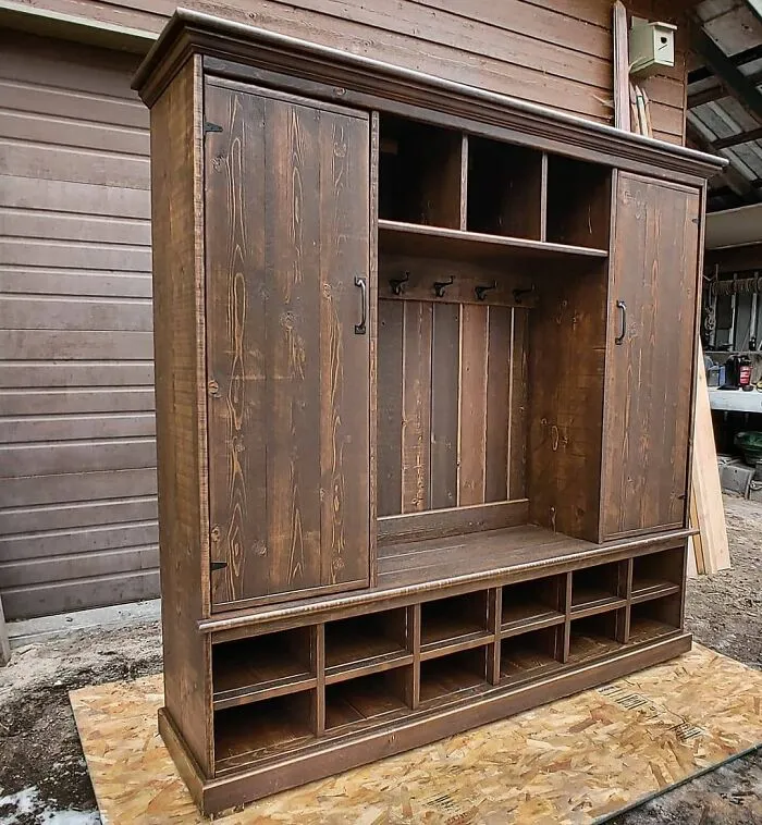 "I Love Woodworking": 50 Times Woodworking Enthusiasts Took Their Projects To Another Level And Shared The Results In This Instagram Account