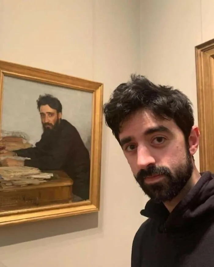 People Online Are Sharing Pictures Of Art Pieces In Museums That Look Like Them
