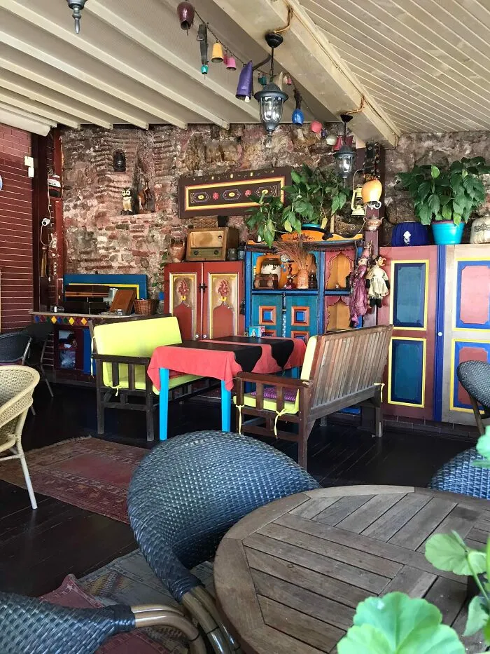 A Cafe Within The Sea Walls