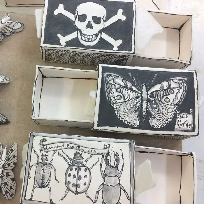 Meet  Katharine's Porcelain Work
morling That Appear To Be Made Of Paper