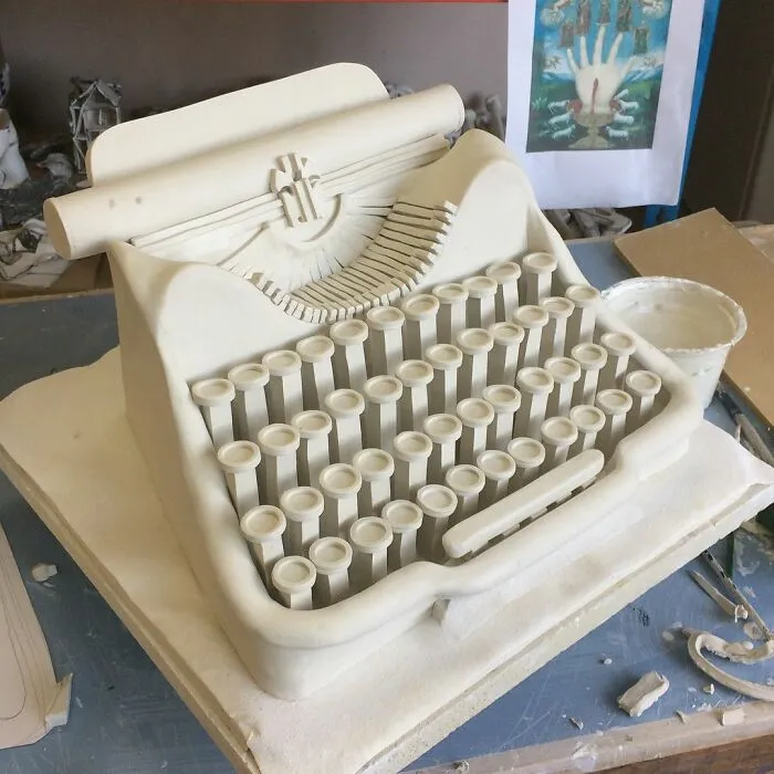 Artist Created These 61 Porcelain Sculptures That Appear As If They Belong In A Drawing