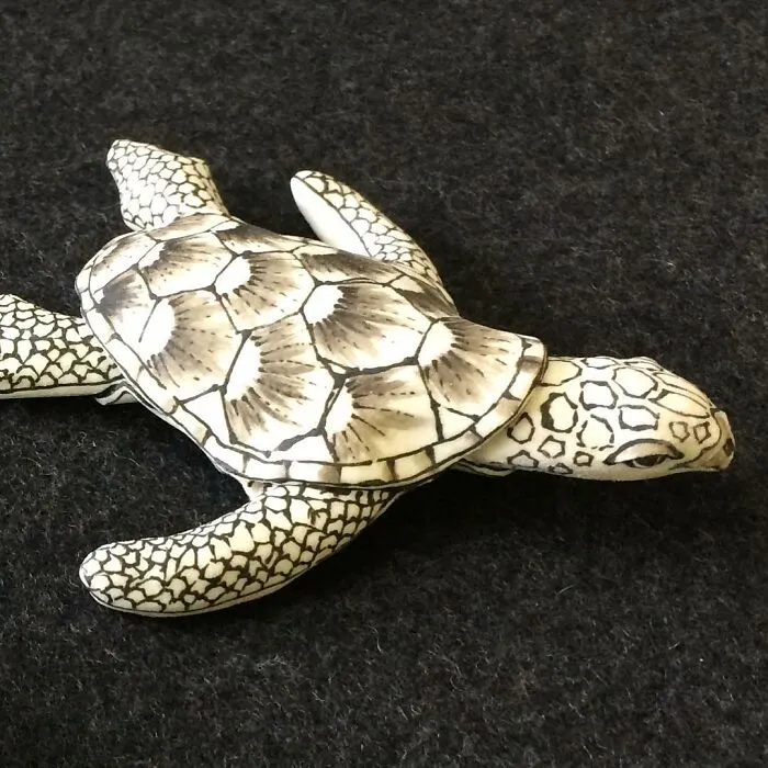 Artist Created These 61 Porcelain Sculptures That Appear As If They Belong In A Drawing
