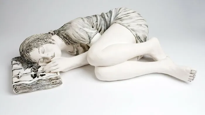 Artist Created These 61 Porcelain Sculptures That Appear As If They Belong In A Drawing
