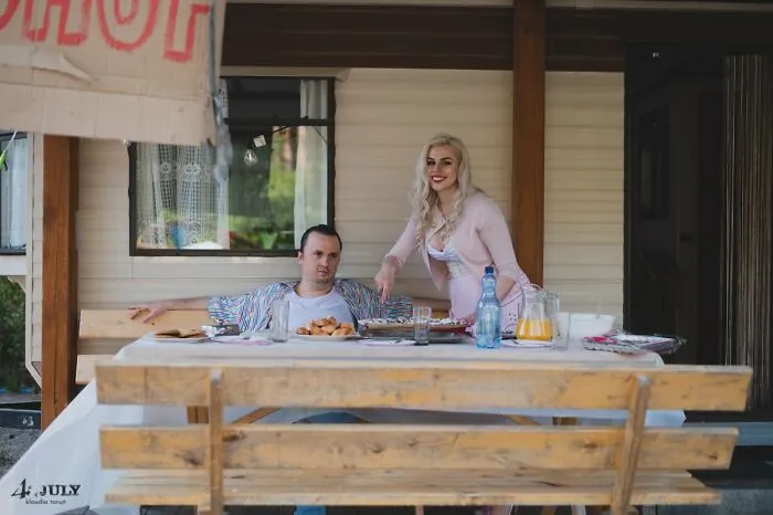 51 Pics Of Polish People Roleplaying As Americans Celebrating The 4th Of July
