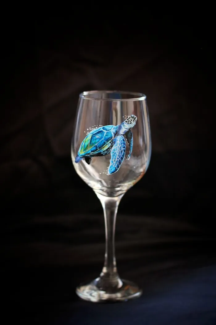 I Used Glasses For Painting Realistic Animals And Here Are 19 Photos Of Them (New Pics)