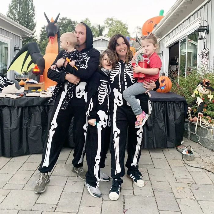 Alanis Morissette And Mario Treadway's Daughter Is Named Onyx Solace