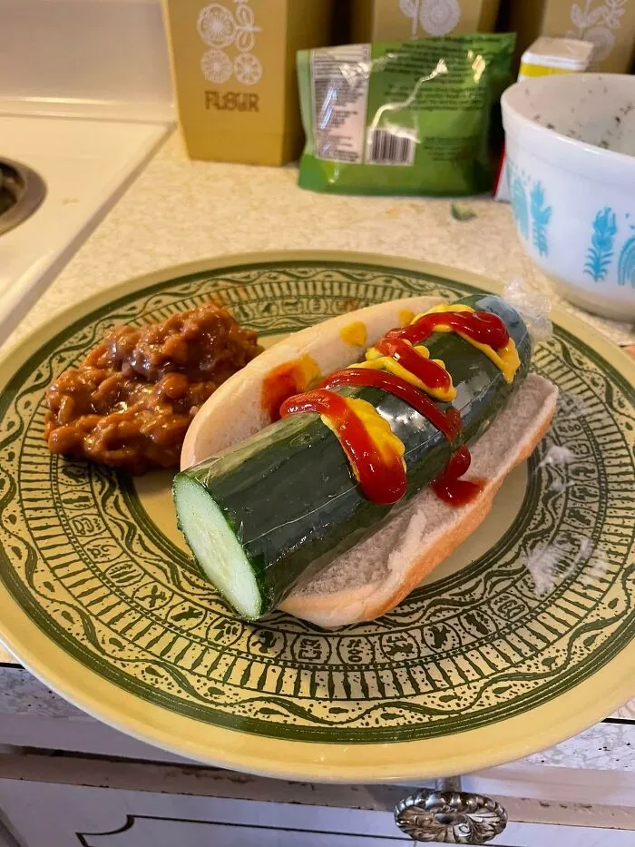 Los veganos siempre dicen: “¡Sabe igual a un perro caliente de carne!”