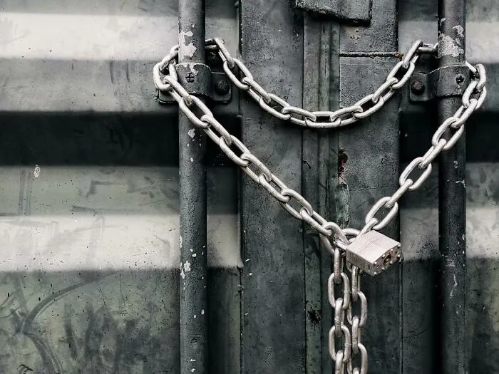 35 Secrets About People That Surfaced After Their Death And May Have Forever Changed The Way Their Loved Ones Remember Them