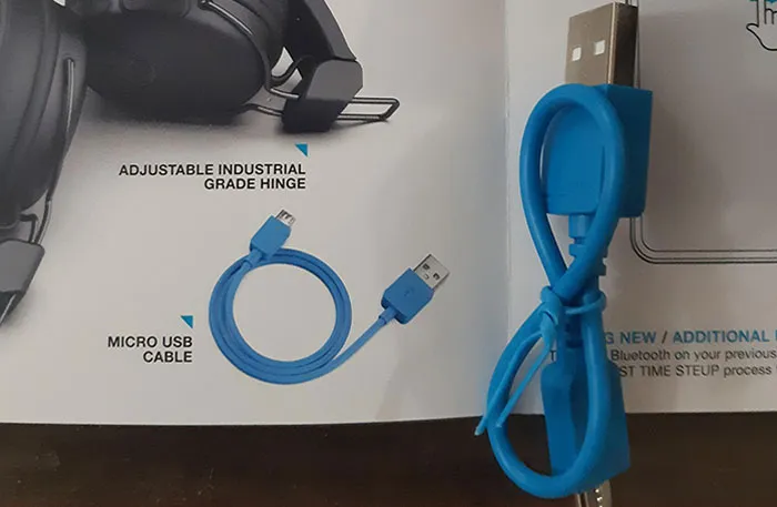 Bought Cheap Headphones. The Cable Advertised vs. The Cable Given