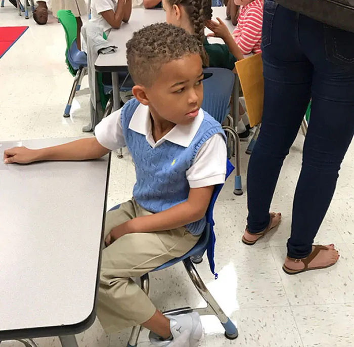 Mi hermana estaba tomando fotos de mi sobrino en la escuela