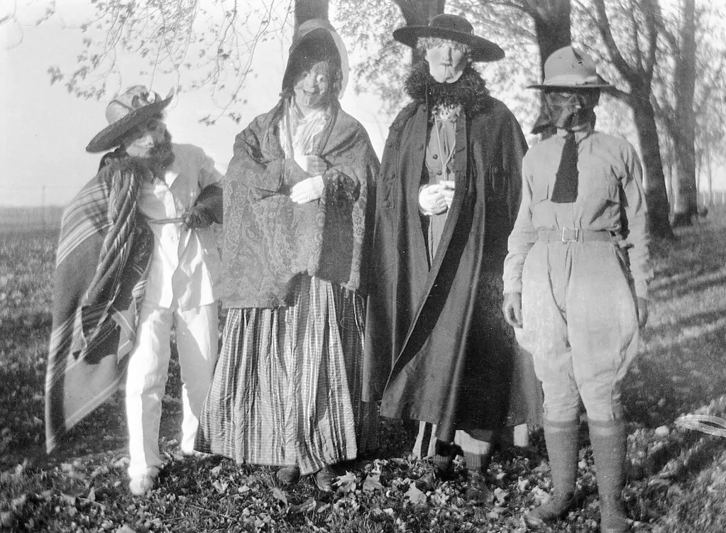 Too Old For Trick-Or Treating? Here Are 10 Vintage Party Games For Halloween