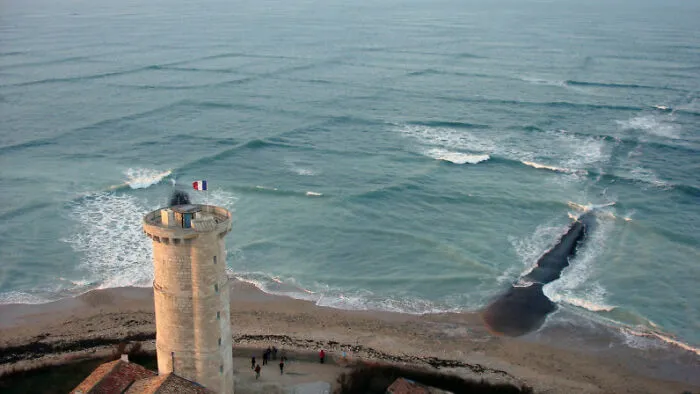 Cross Sea Is A Very Beautiful And Rare Phenomenon That Happens When There Are 2 Wave Systems In The Sea Moving At Oblique Angles. It Might Be Beautiful From Above, But If You Get Caught In These Waves, Your Vessel Can Easily Turn Upside Down Or Lose Its Way