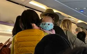 50 Pics Without Context That Get Weirder And Weirder The Longer You Look At Them, As Shared On This Online Group (New Pics)