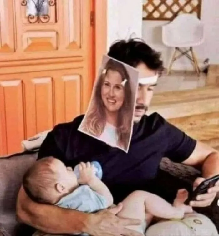 50 Pics Without Context That Get Weirder And Weirder The Longer You Look At Them, As Shared On This Online Group (New Pics)