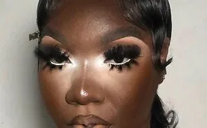 49 Times Makeup Artists Messed Up And The Clients Had To "Wear" Their Fails (New Pics)
