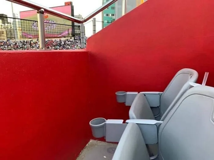 De un estadio de béisbol que costó 1.200 millones de dólares netos construir, esto seguro de que supera las expectativas