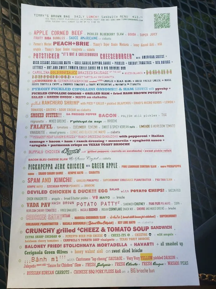 Este menú de locura en una tienda de sándwiches de locura