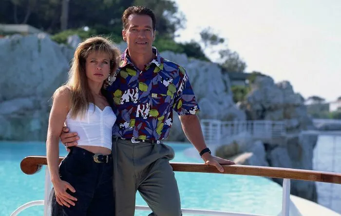 Arnold Schwarzenegger y Linda Hamilton promocionando Terminator 2. 1991