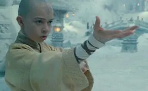 This Online Group Shares Mistakes That Moviemakers Left On The Big Screen, And Here Are 50 Of Them