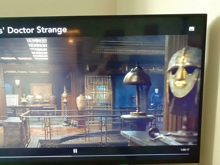 I'm Watching Doctor Strange And I Caught A Crew Member Literally In Plain Sight 😂