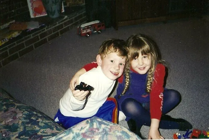 He oído que estaban haciendo un concurso de “¿Hace cuánto tiempo conoces a tu mujer?”. Estos somos mi esposa y yo a los 4 años