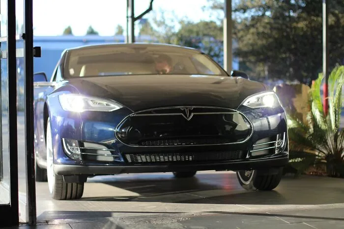 Improperly Installed HID Lights Should Be Ticketed Aggressively