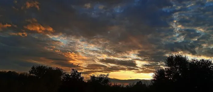 Can These Clouds Be Counted As From Renaissance Paintings?