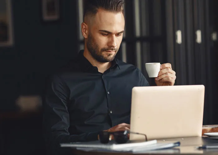 20 Señales de que alguien no es tan listo como aparenta ser