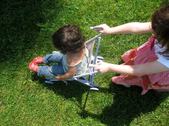 30 Behaviors That People In This Online Group Find Hard To Tolerate So They Judge Others For It