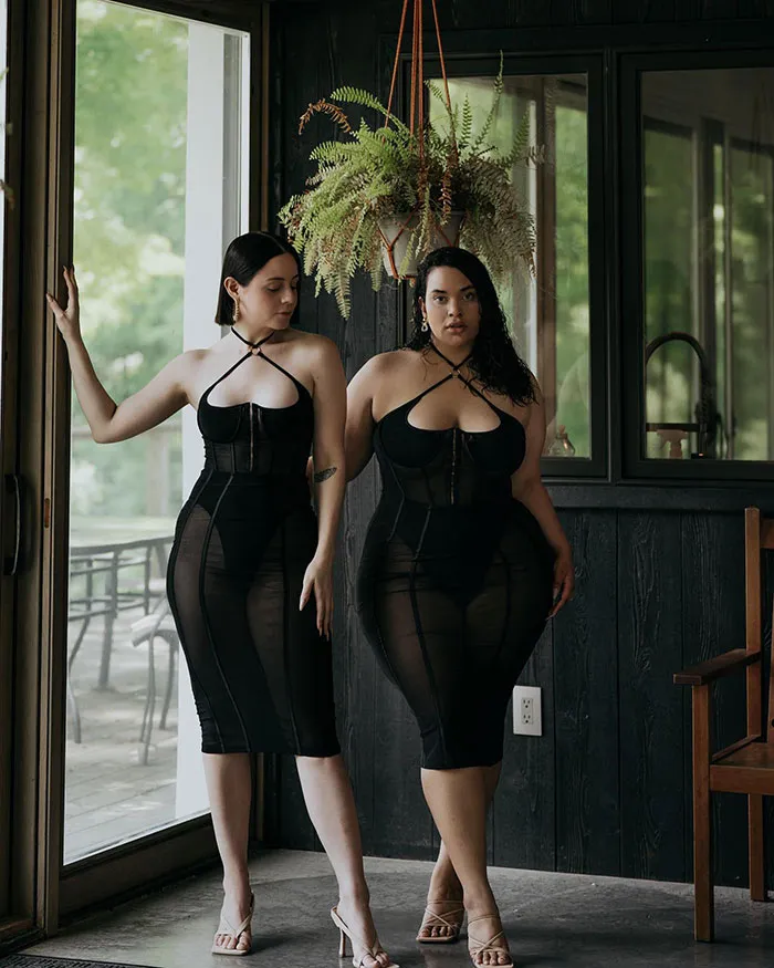 2 Amigas muestran cómo les queda la misma ropa en sus distintos tipos de cuerpo (30 nuevas fotos)
