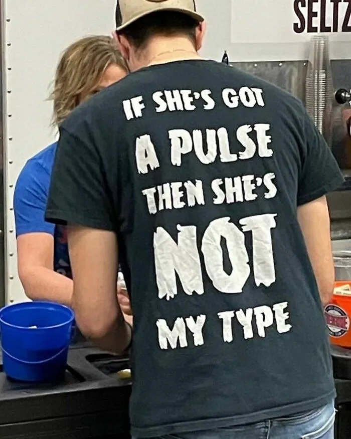 30 Ridiculous And Funny Shirts Shared On The "Good Shirts" Instagram Account