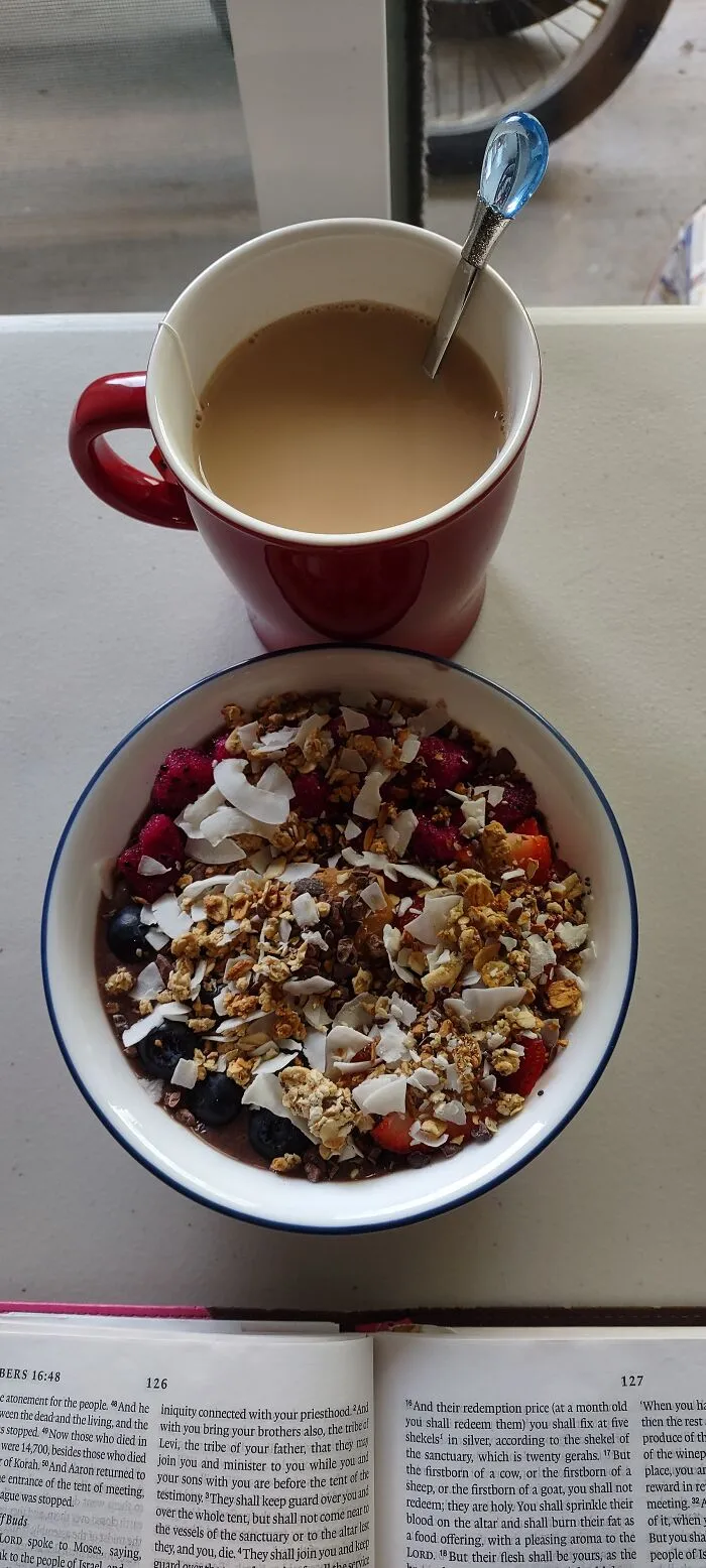 Acai Bowl + A Cup Of Tea (California)
