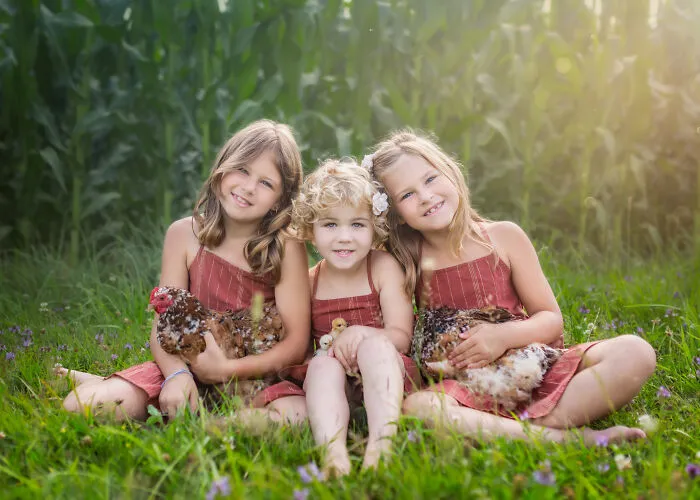 I Spent A Month Photographing Different Sisters Every Day, And Here's The Result (30 Pics)