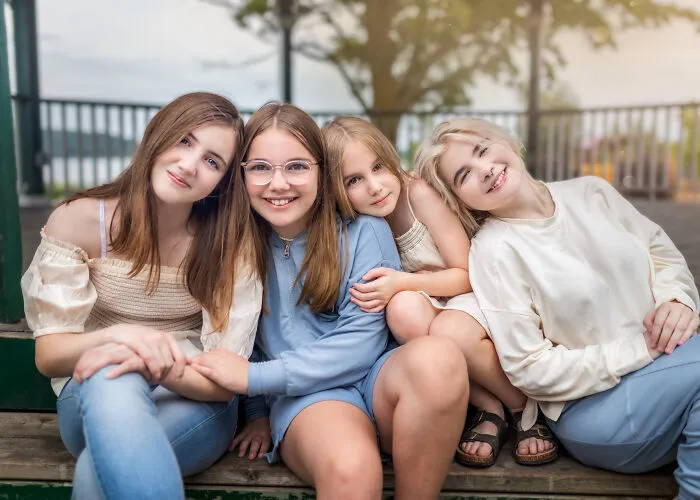 I Spent A Month Photographing Different Sisters Every Day, And Here's The Result (30 Pics)