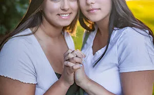 I Spent A Month Photographing Different Sisters Every Day, And Here's The Result (30 Pics)