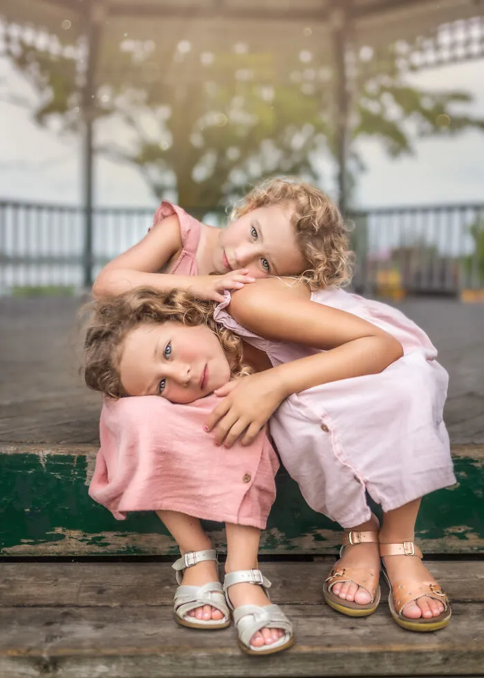 I Spent A Month Photographing Different Sisters Every Day, And Here's The Result (30 Pics)