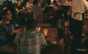 Woman Is Furious After Her Expensive Dinner Gets "Ruined" By Toddlers, Proposes A New Policy To Deal With Chaotic Children