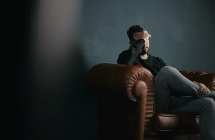 20 Hombres comparte señales de alarma a las que las mujeres deben prestar atención si no quieren terminar en relaciones horribles