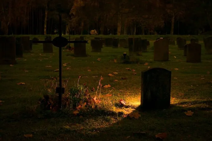 35 People Share The Creepiest And Weirdest Coincidences That Freaked Them Out