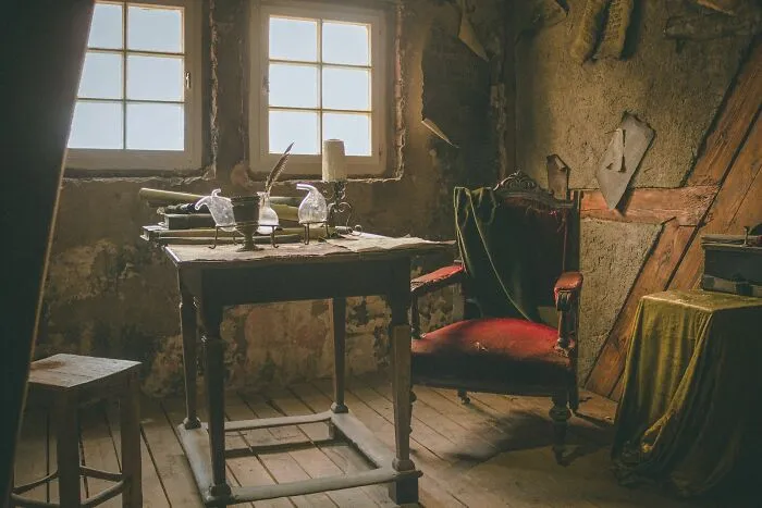 35 Strange Secret Rooms These People Found In Their Homes, Shared In This Online Thread