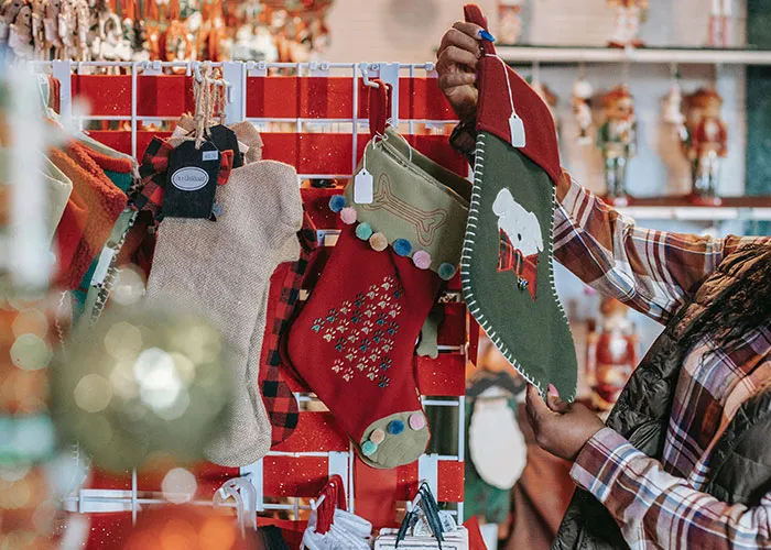 35 Passive-Aggressive Ways These Customer Service Workers Have Gotten Revenge On Rude Customers