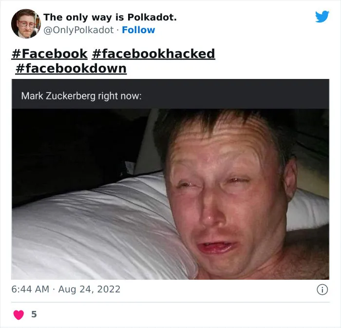 Newest Facebook Feed Glitch Has The Internet In Stitches (35 Reactions)