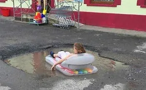 50 Confusing And Funny Photos Without Any Context, As Shared By This Instagram Page