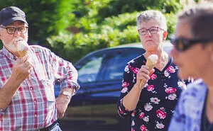 Someone Asks ‘What Do Kids With Helicopter Parents Look Like As Adults?’, And Here Are 30 Illuminating Answers