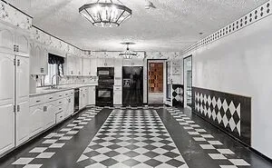 35 Of The Most Awful Homes Shared On The ‘That’s It, I’m Home Shaming’ Facebook Group (New Pics)