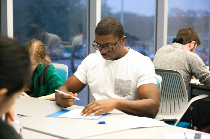 “You’re All Adults, Not Children, You Can Hold It”: 30 Times People Realized They Needed To Drop A Class Immediately